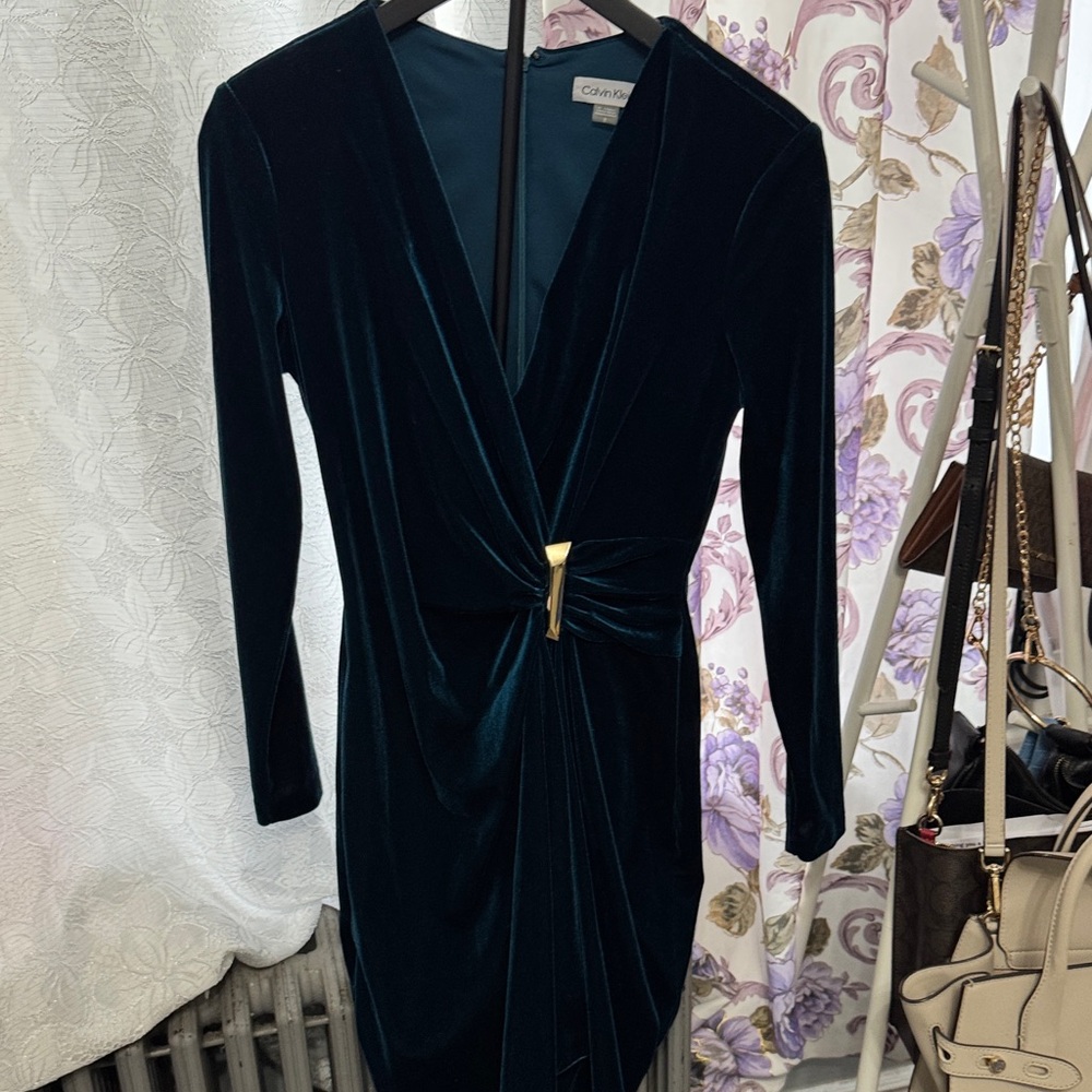 Calvin Klein Emerald Velvet Long-Sleeve Wrap Dress with Gold Clasp